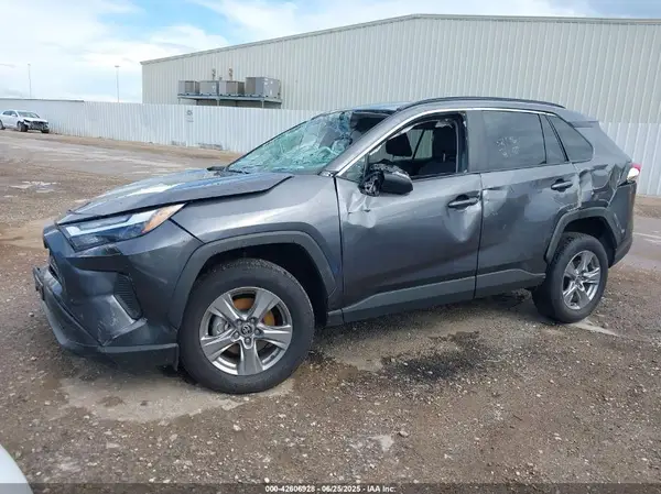 2T3W1RFV0SC321681 2025 TOYOTA RAV 4 - Image 2