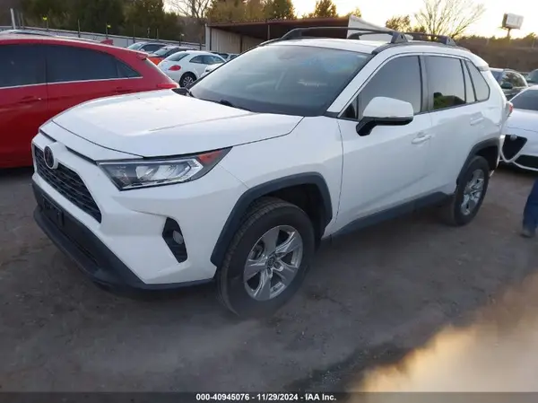 2T3W1RFV1KW011926 2019 TOYOTA RAV 4 - Image 2