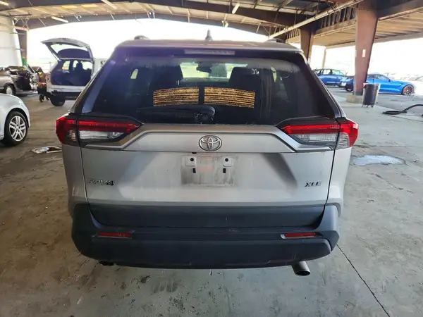 2019 TOYOTA RAV 4 auction photo 6