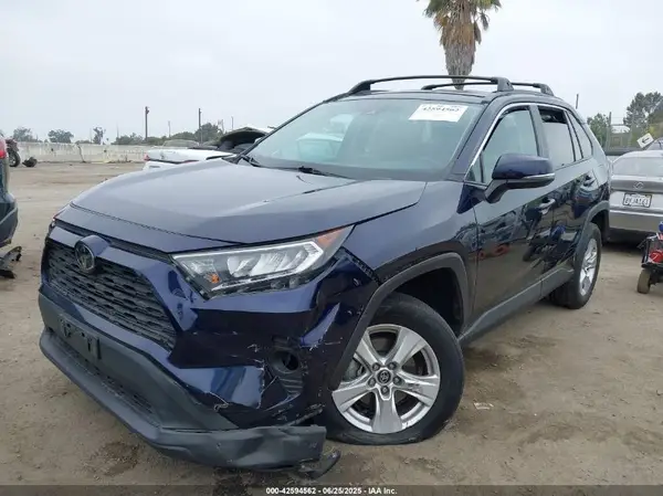 2T3W1RFV1LW072890 2020 TOYOTA RAV 4 - Image 2