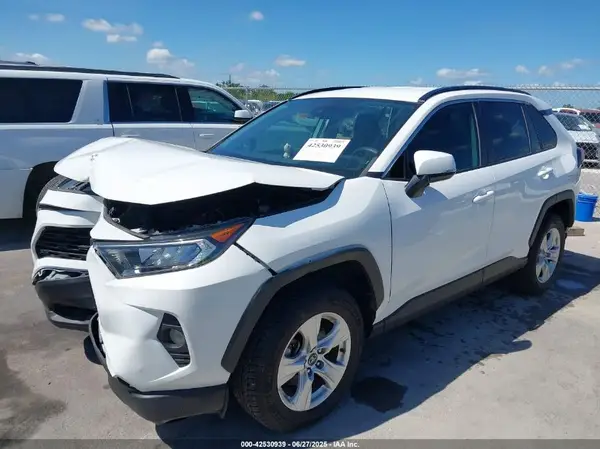 2T3W1RFV1LW082822 2020 TOYOTA RAV 4 - Image 2