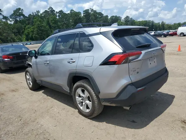 2T3W1RFV1MC128278 2021 TOYOTA RAV 4 - Image 2