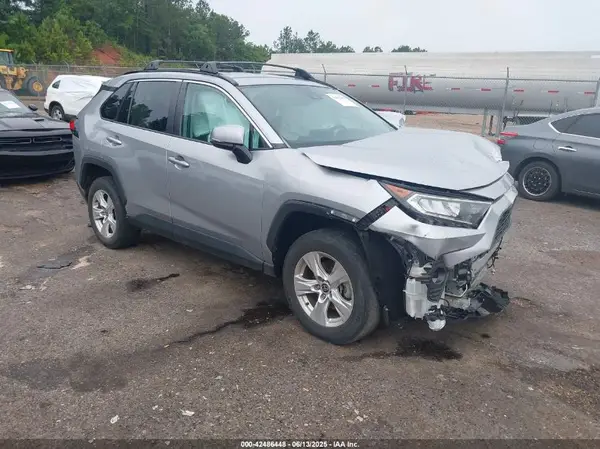 2T3W1RFV1MC144190 2021 TOYOTA RAV 4 - Image 1