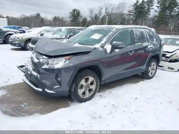 2T3W1RFV1MC149440 2021 TOYOTA RAV 4 - Image 2