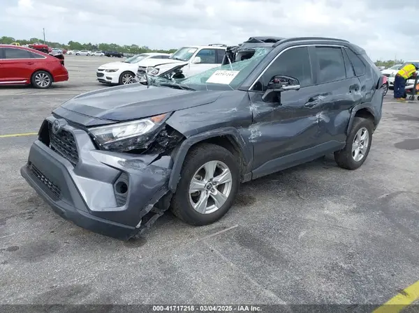 2T3W1RFV1MC163810 2021 TOYOTA RAV 4 - Image 2