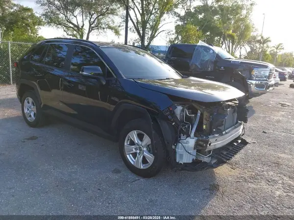 2T3W1RFV1MW146651 2021 TOYOTA RAV 4 - Image 1