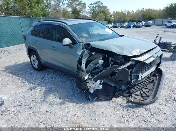 2T3W1RFV1MW173283 2021 TOYOTA RAV 4 - Image 1
