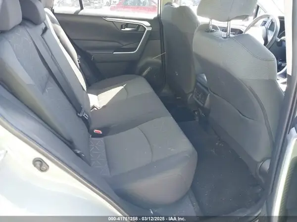 2T3W1RFV1MW173283 2021 TOYOTA RAV 4 - Image 8