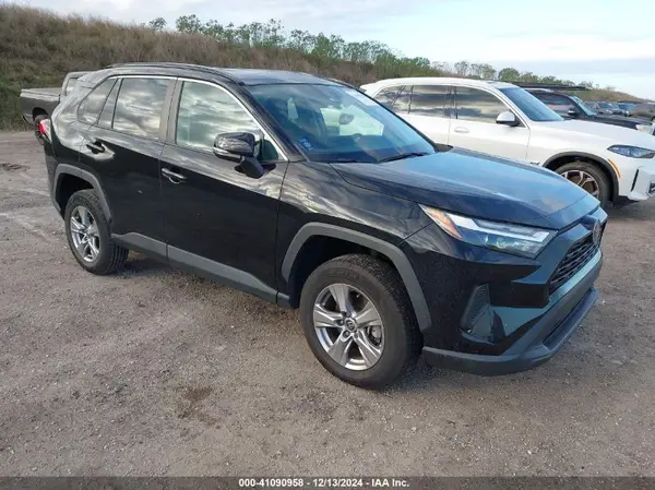 2T3W1RFV1NC174968 2022 TOYOTA RAV 4 - Image 1