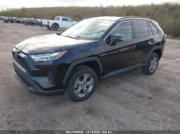 2T3W1RFV1NC174968 2022 TOYOTA RAV 4 - Image 2