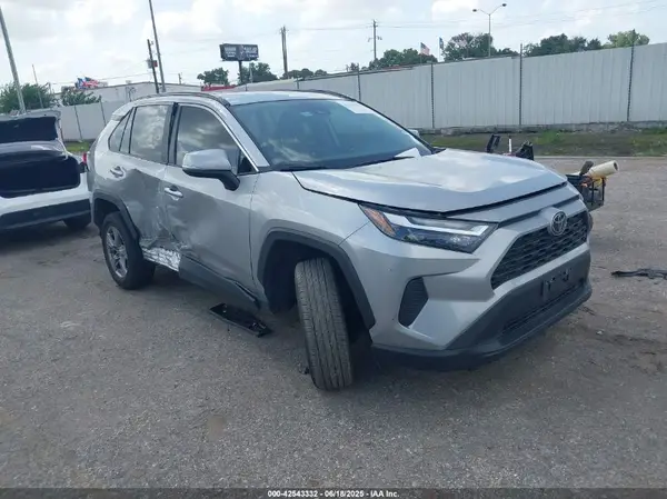 2T3W1RFV1NW186505 2022 TOYOTA RAV 4 - Image 1