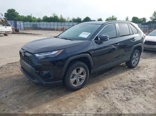 2T3W1RFV1PC228059 2023 TOYOTA RAV 4 - Image 2