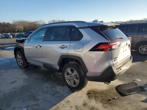 2T3W1RFV1RC260643 2024 TOYOTA RAV 4 - Image 2