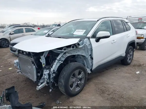 2T3W1RFV1RC263820 2024 TOYOTA RAV 4 - Image 2