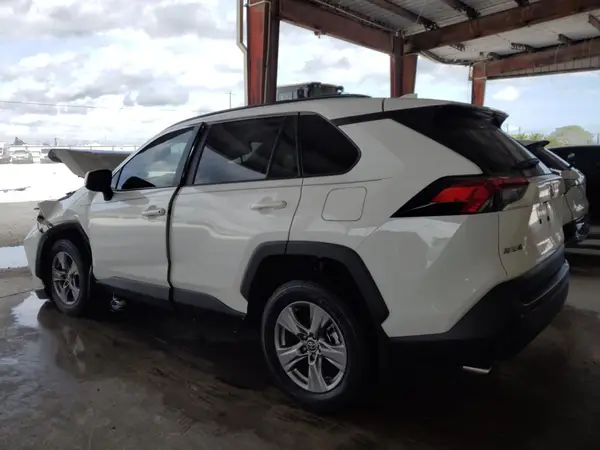2T3W1RFV1RW331371 2024 TOYOTA RAV 4 - Image 2