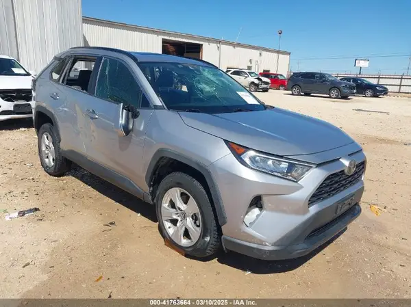 2T3W1RFV2KC014917 2019 TOYOTA RAV 4 - Image 1