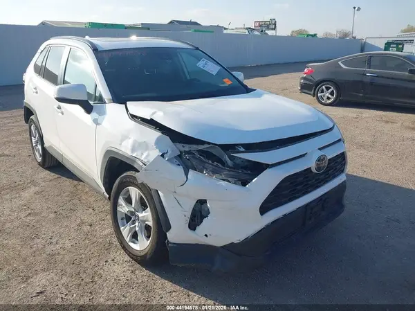 2T3W1RFV2KW019226 2019 TOYOTA RAV 4 - Image 1