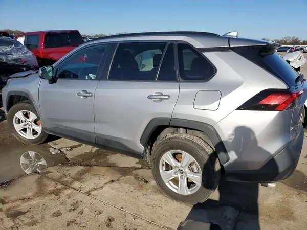 2T3W1RFV2LC074228 2020 TOYOTA RAV 4 - Image 2