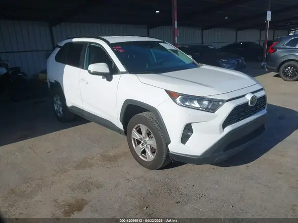 2T3W1RFV2MC088180 2021 TOYOTA RAV 4 - Image 1