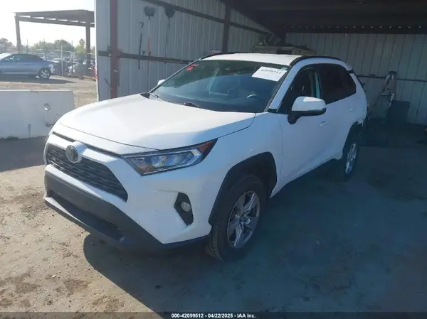 2T3W1RFV2MC088180 2021 TOYOTA RAV 4 - Image 2