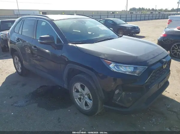 2T3W1RFV2MC117984 2021 TOYOTA RAV 4 - Image 1