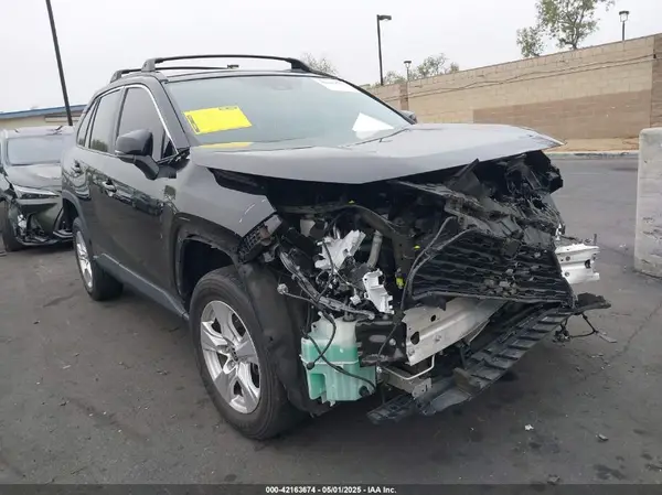 2T3W1RFV2MC120304 2021 TOYOTA RAV 4 - Image 1