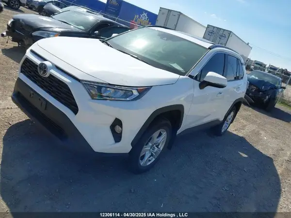 2T3W1RFV2MC166408 2021 TOYOTA RAV 4 - Image 2