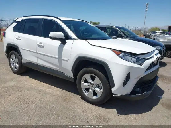 2T3W1RFV2MC168675 2021 TOYOTA RAV 4 - Image 1