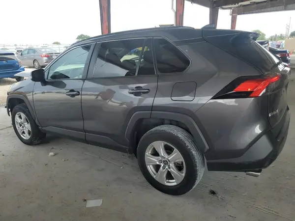 2T3W1RFV2MW174801 2021 TOYOTA RAV 4 - Image 2