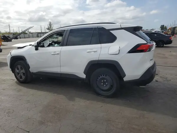 2T3W1RFV2NC197806 2022 TOYOTA RAV 4 - Image 2
