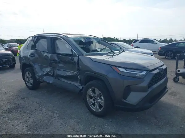 2T3W1RFV2NC204981 2022 TOYOTA RAV 4 - Image 1