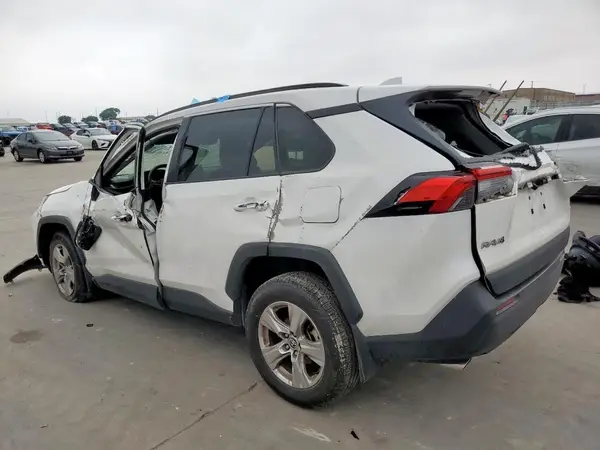 2T3W1RFV2NC209825 2022 TOYOTA RAV 4 - Image 2