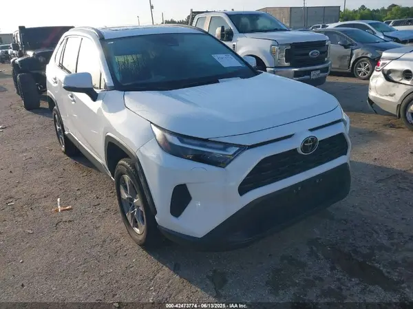 2T3W1RFV2RC280531 2024 TOYOTA RAV 4 - Image 1