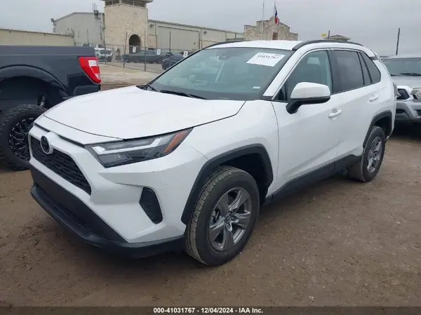 2T3W1RFV2RW311842 2024 TOYOTA RAV 4 - Image 2