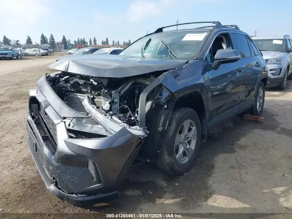 2T3W1RFV2RW325126 2024 TOYOTA RAV 4 - Image 2