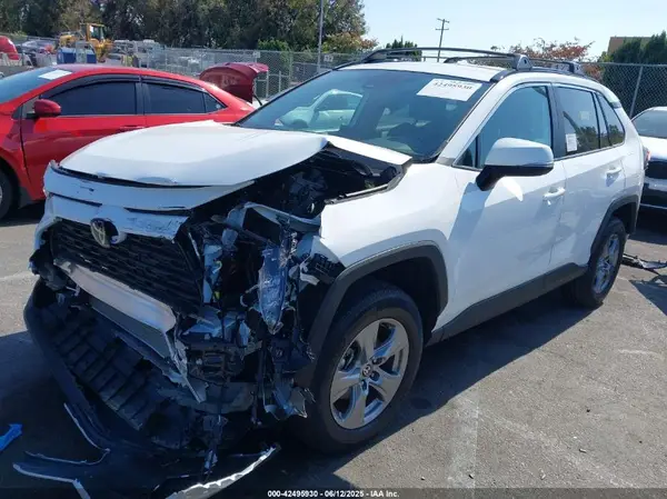 2T3W1RFV2SW369942 2025 TOYOTA RAV 4 - Image 2