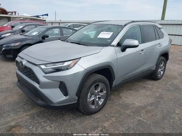 2T3W1RFV2SW374218 2025 TOYOTA RAV 4 - Image 2