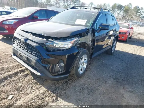 2T3W1RFV3KC002372 2019 TOYOTA RAV 4 - Image 2