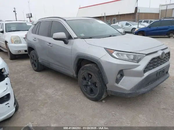 2T3W1RFV3KC032794 2019 TOYOTA RAV 4 - Image 1