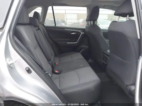 2T3W1RFV3KC032794 2019 TOYOTA RAV 4 - Image 8