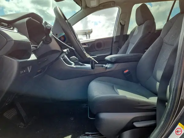 2019 TOYOTA RAV 4 auction photo 7