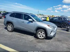 2T3W1RFV3KW047942 2019 TOYOTA RAV 4
