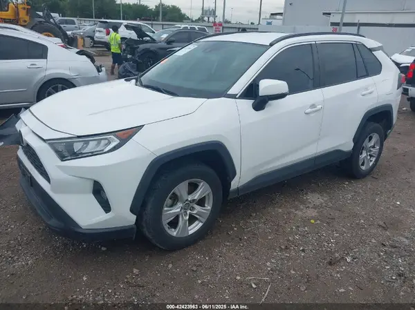 2T3W1RFV3LW100110 2020 TOYOTA RAV 4 - Image 2