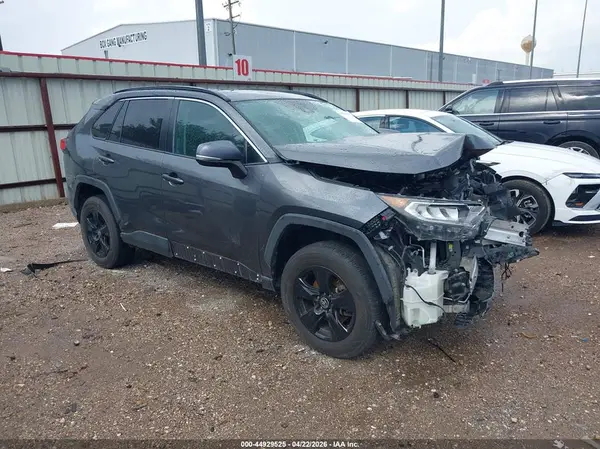 2T3W1RFV3MC123132 2021 TOYOTA RAV 4 - Image 1