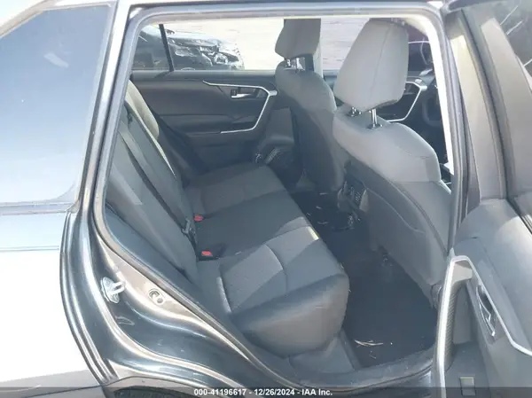 2T3W1RFV3MC123812 2021 TOYOTA RAV 4 - Image 8