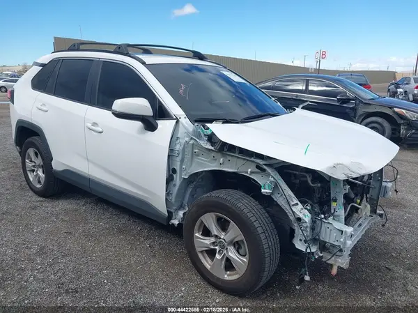 2T3W1RFV3MC138651 2021 TOYOTA RAV 4 - Image 1