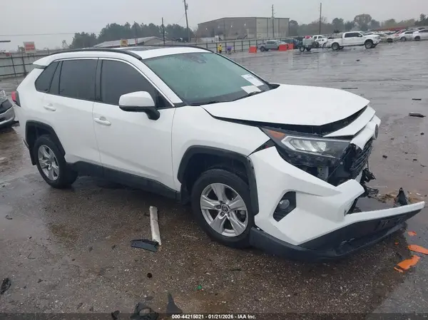 2T3W1RFV3MC141694 2021 TOYOTA RAV 4 - Image 1