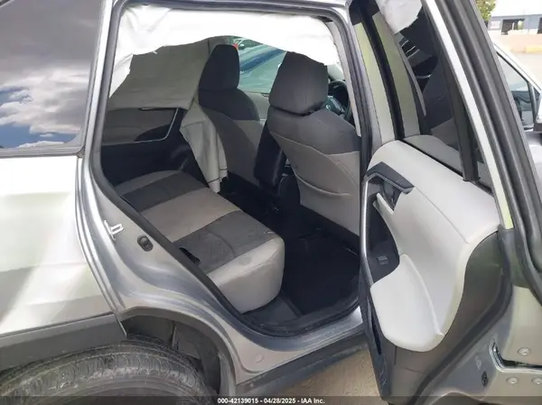 2T3W1RFV3MC142277 2021 TOYOTA RAV 4 - Image 8
