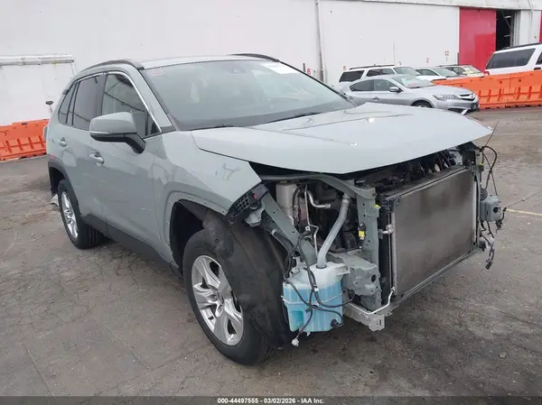 2T3W1RFV3MW113456 2021 TOYOTA RAV 4 - Image 1
