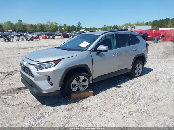 2T3W1RFV3MW118558 2021 TOYOTA RAV 4 - Image 2